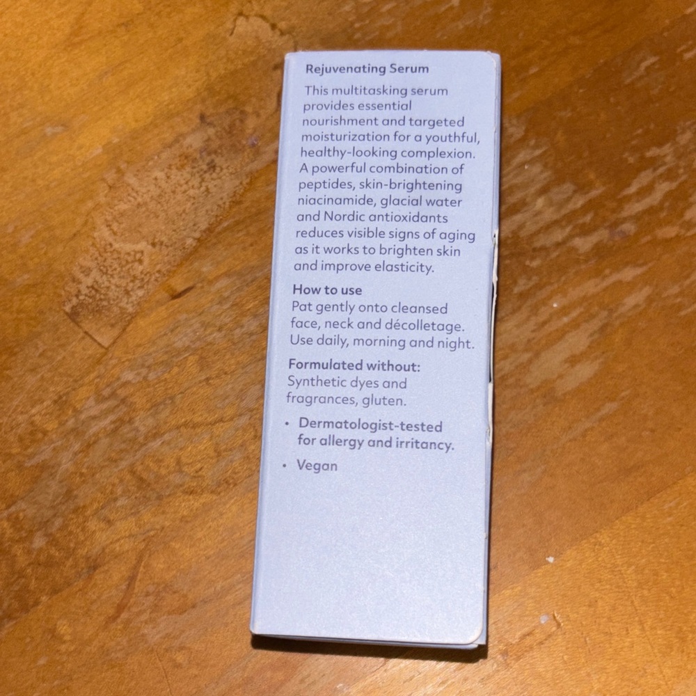 Norwex Rejuvenating Serum - White - Picture 3 of 9